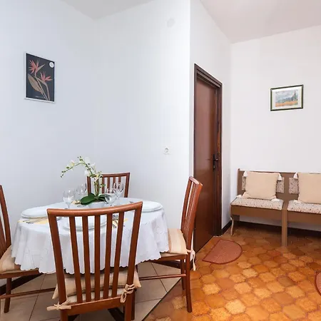 Apartment And Kate Tisno