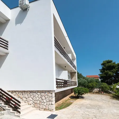 And Kate Apartment Tisno